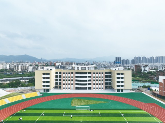 acad555454318d331f8b8da4a2f7176b04d327.jpg